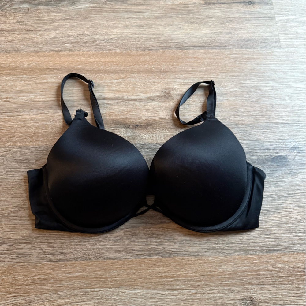 Victoria's Secret Bombshell plunge bra 36C